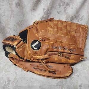 Louisville Slugger W125 Brown Leather GLOVE Padding 12.5” EZ-Loc Strap RHT